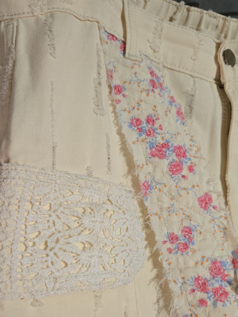 POL Cream Floral Patchwork Cargo Pants L W16 - Picture 2 of 4